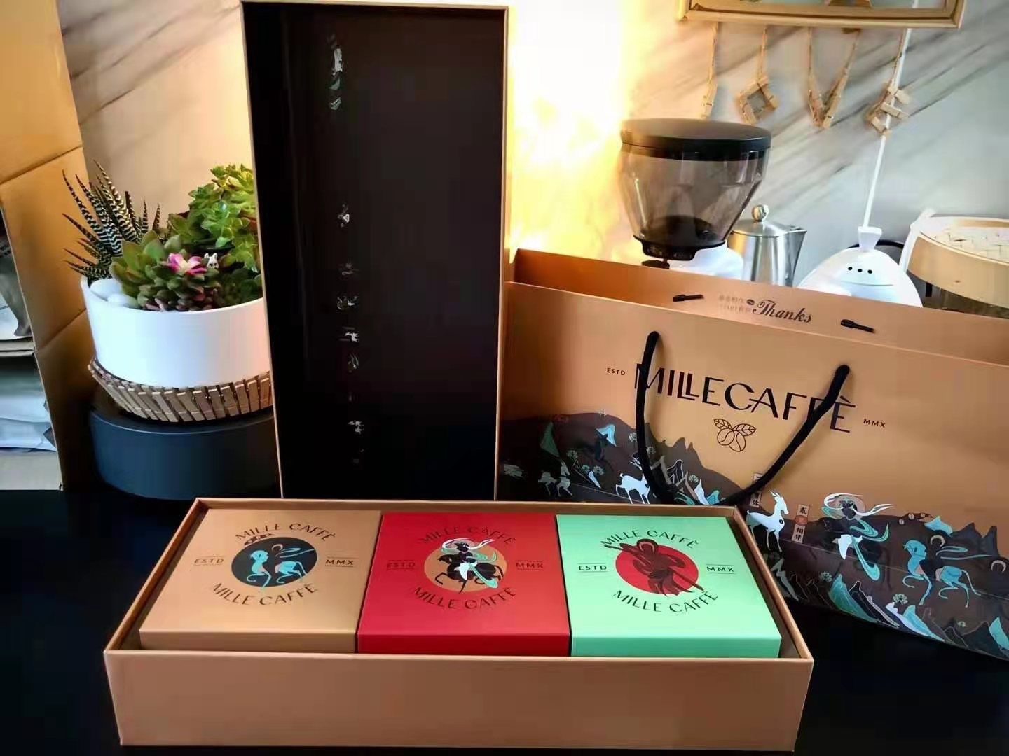 廣州清粵彩?。阂訤SC資質(zhì)領(lǐng)航環(huán)保紙品印刷新征程